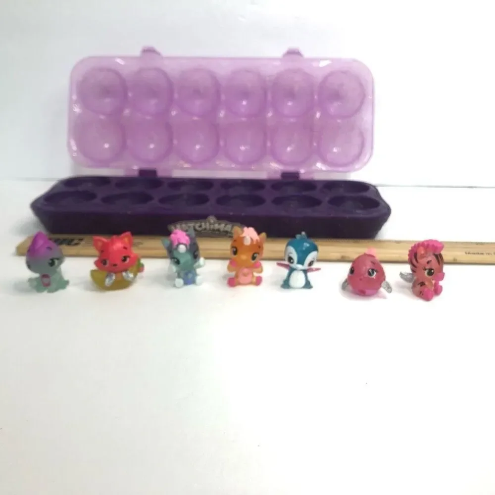 hatchimals colleeggtibles lot of 7 w/ purple glitter case collectible miniatures
